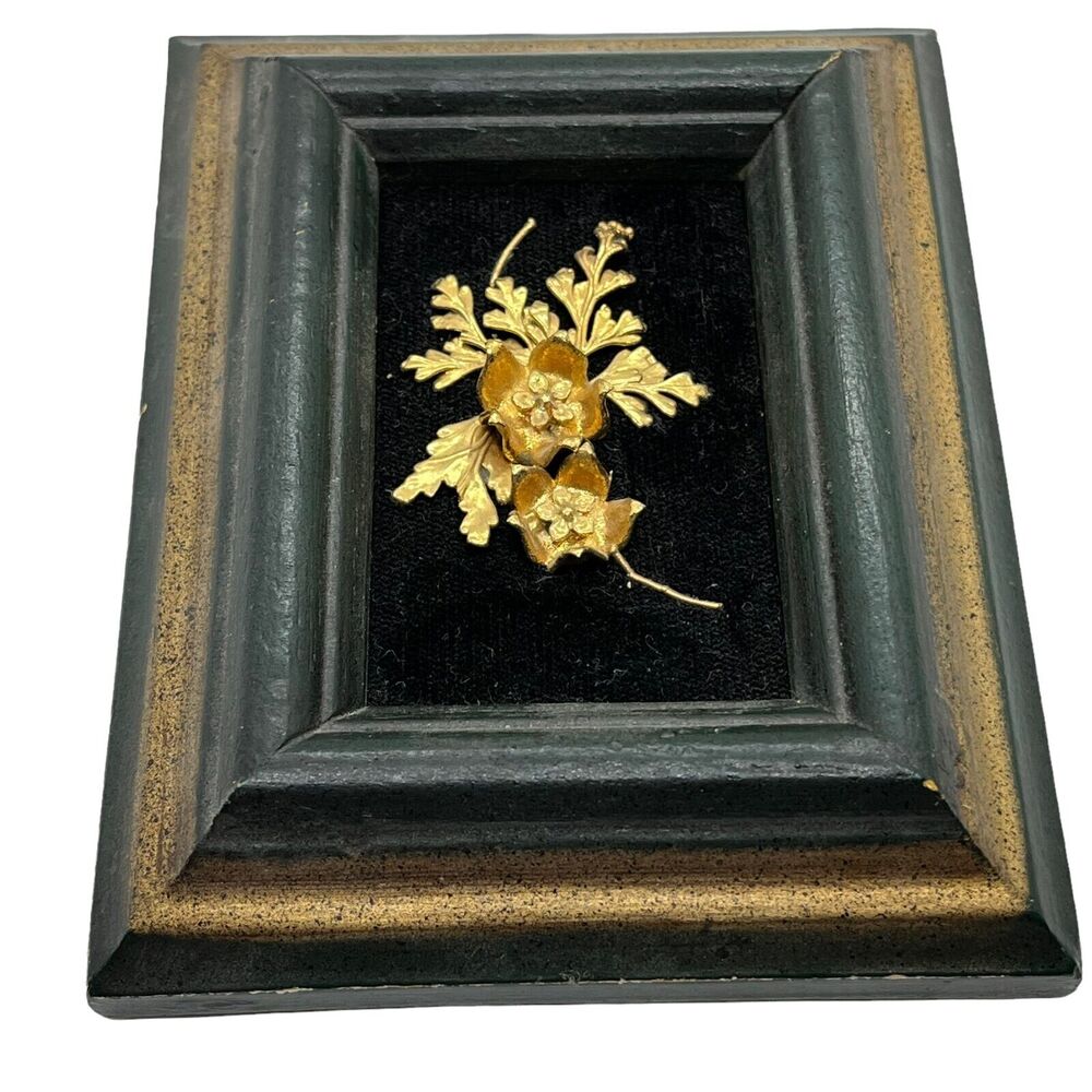 Hawaiian Fern Wax Flower Vintage Gold Tone Rectangle Frame Art Piece 5" x 3.5"